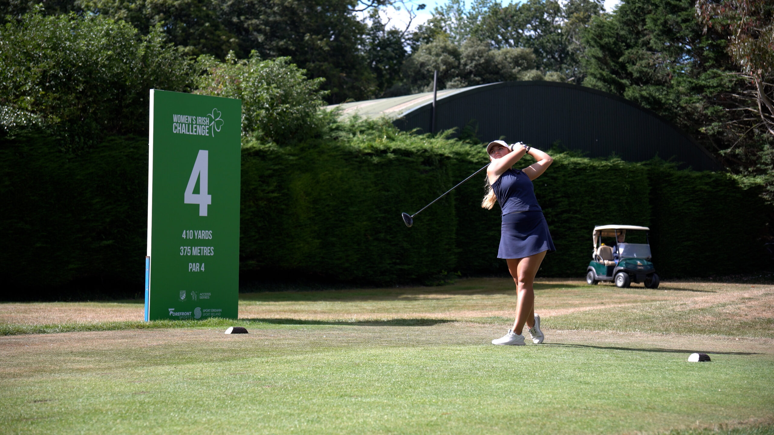VAVROVA LEADS BY ONE 