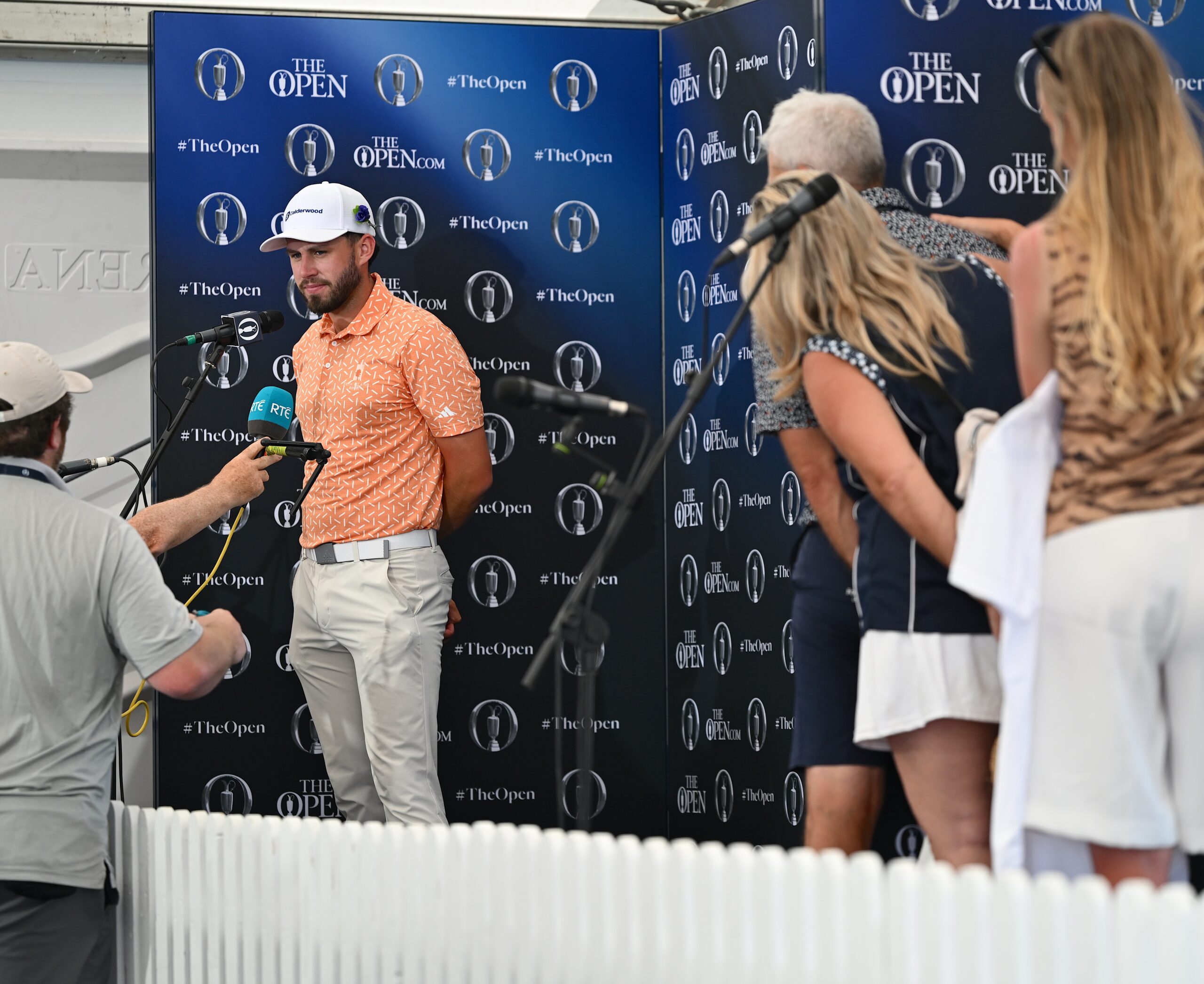 HOWARD OPENS WITH A 74